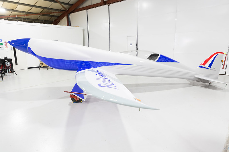 Rolls-Royce ACCEL electric airplane side